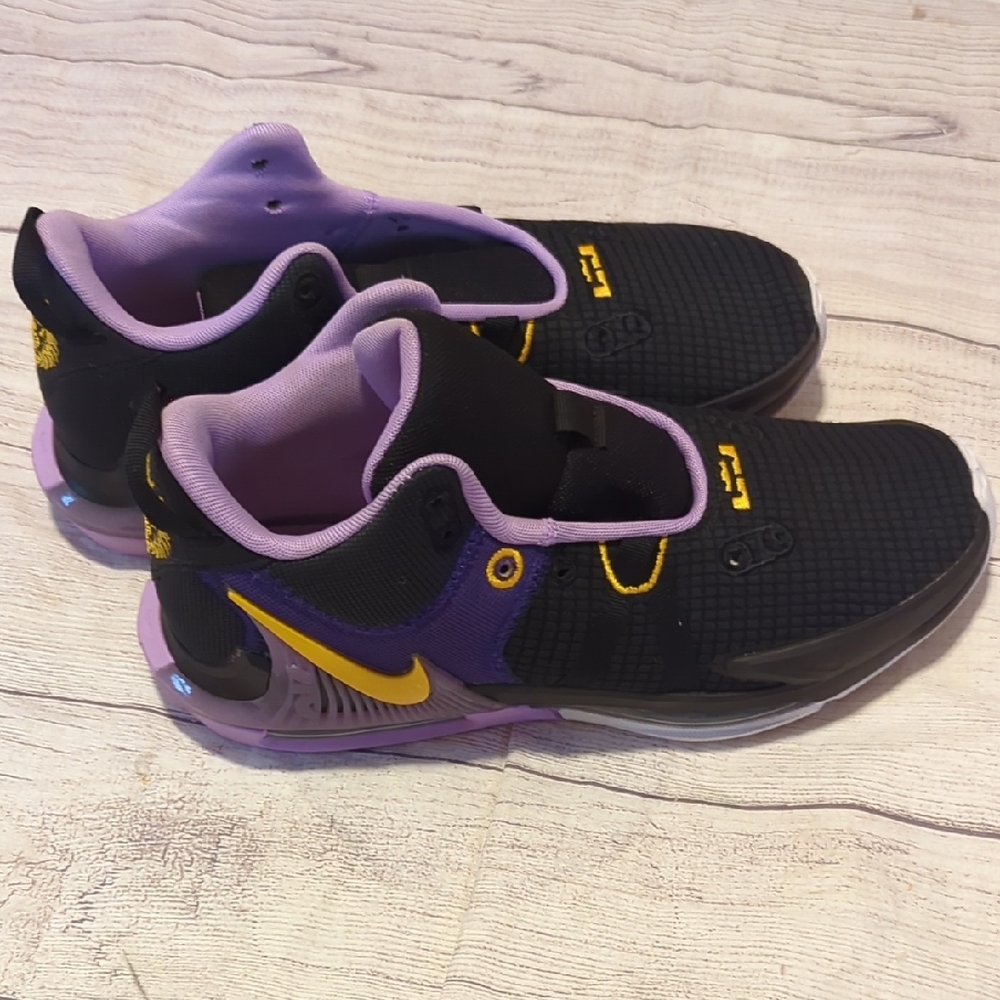 Nike Men's Size 12